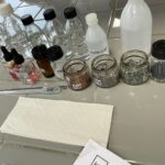nuotrauka su cheminėmis medžiagomis tyrimams