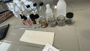 nuotrauka su cheminėmis medžiagomis tyrimams